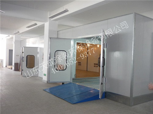 家具木門噴漆房